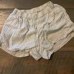 Deiji Studios linen short